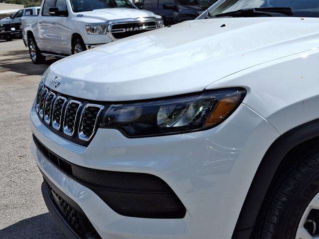 new 2025 Jeep Compass car, priced at $27,654