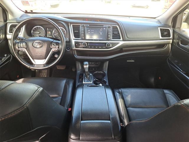 used 2018 Toyota Highlander car, priced at $26,991