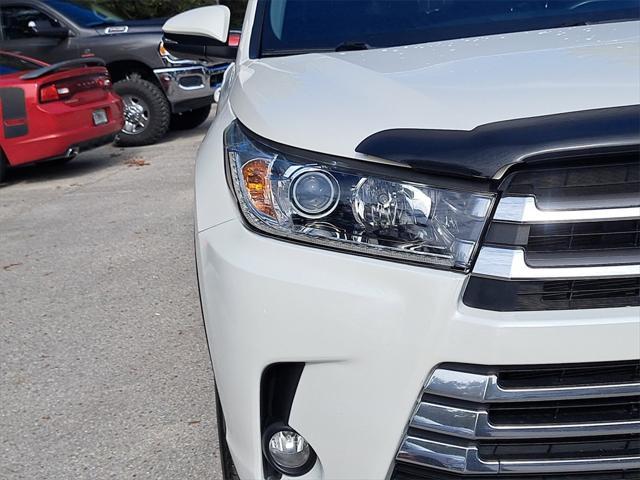 used 2018 Toyota Highlander car, priced at $26,991