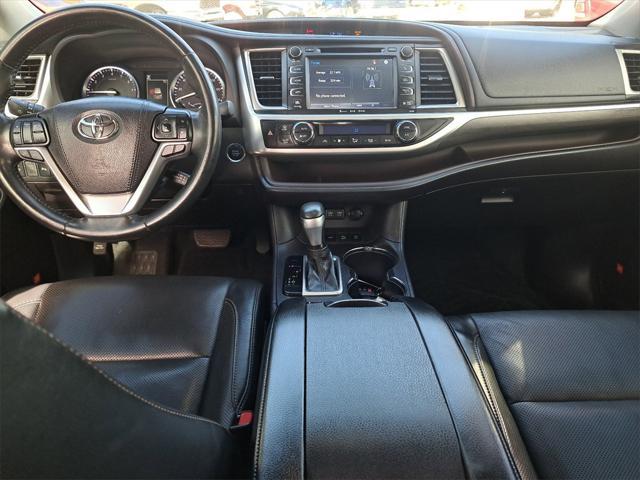 used 2018 Toyota Highlander car, priced at $26,991