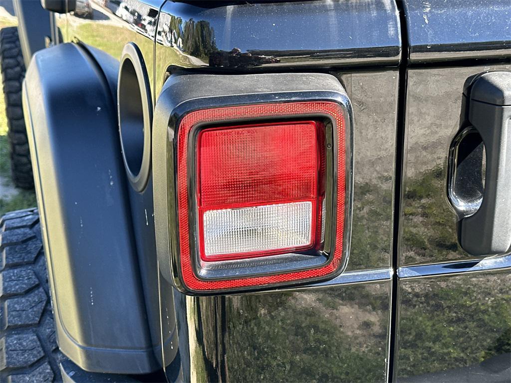 used 2021 Jeep Wrangler Unlimited car, priced at $29,991