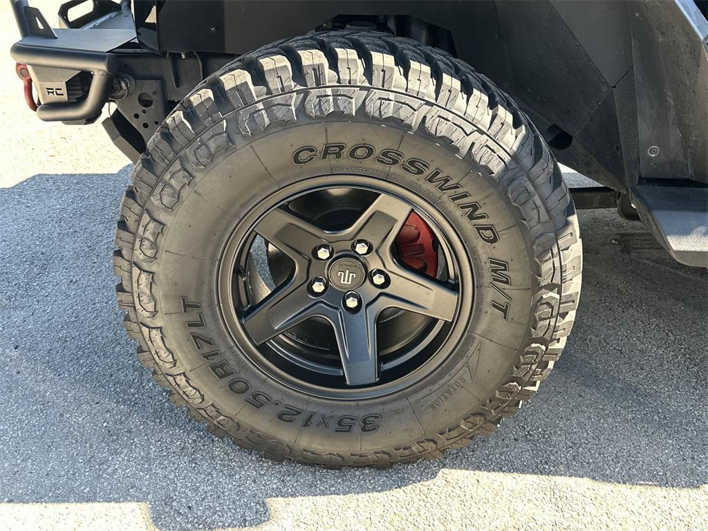 used 2022 Jeep Gladiator car, priced at $29,991
