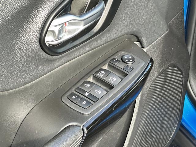 used 2023 Jeep Cherokee car, priced at $22,991