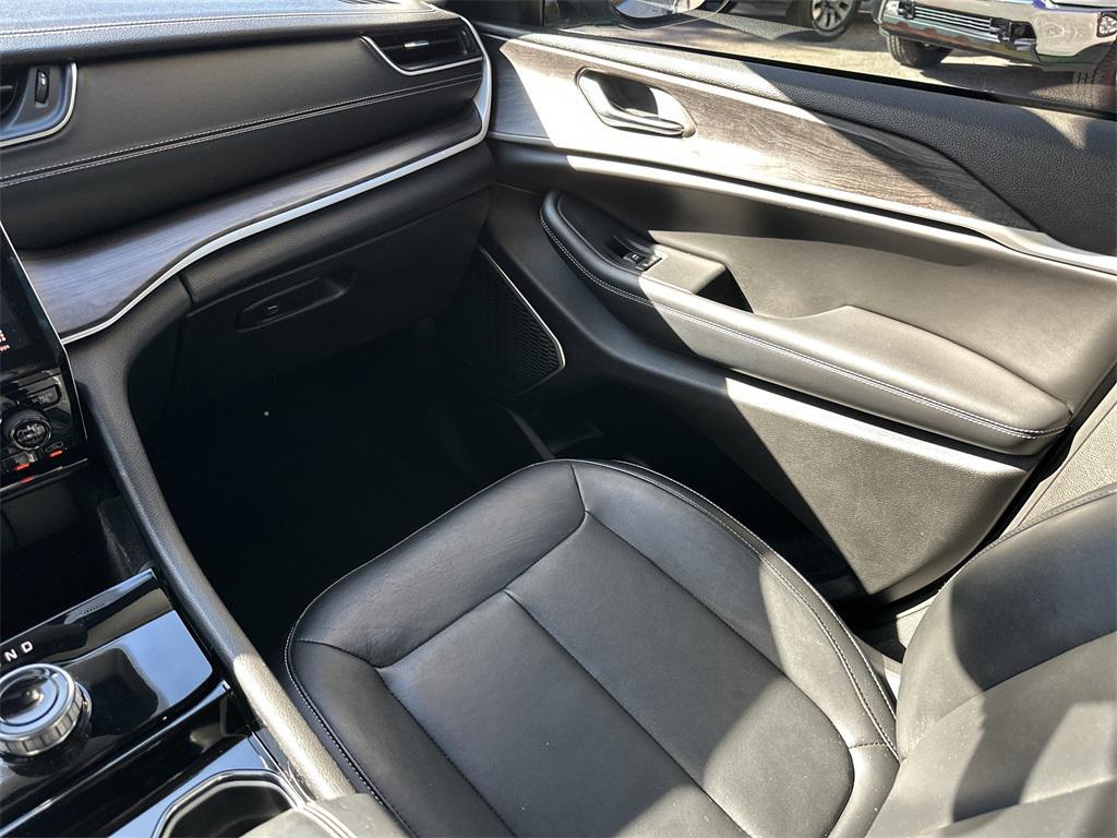 used 2021 Jeep Grand Cherokee L car, priced at $29,991