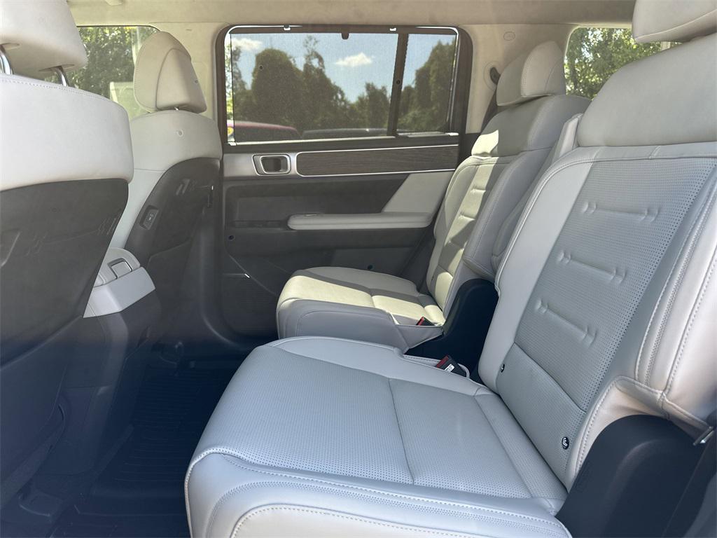 used 2025 Hyundai Santa Fe car, priced at $37,991