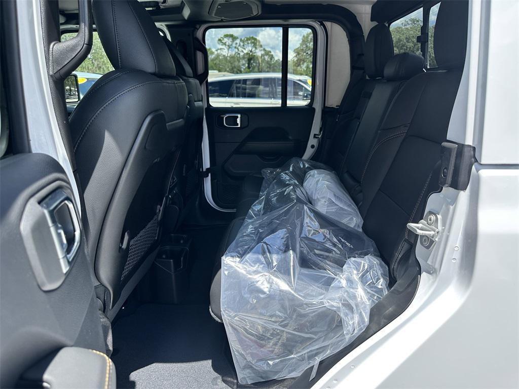 new 2025 Jeep Gladiator car, priced at $45,909