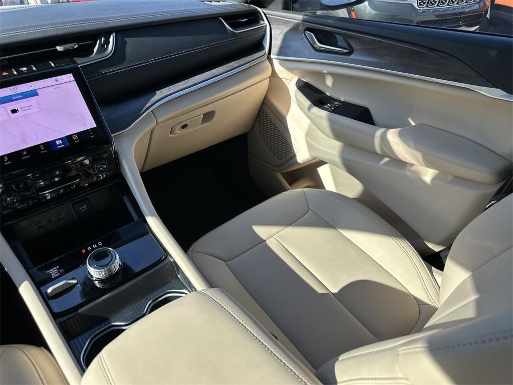 new 2025 Jeep Grand Cherokee L car, priced at $46,525