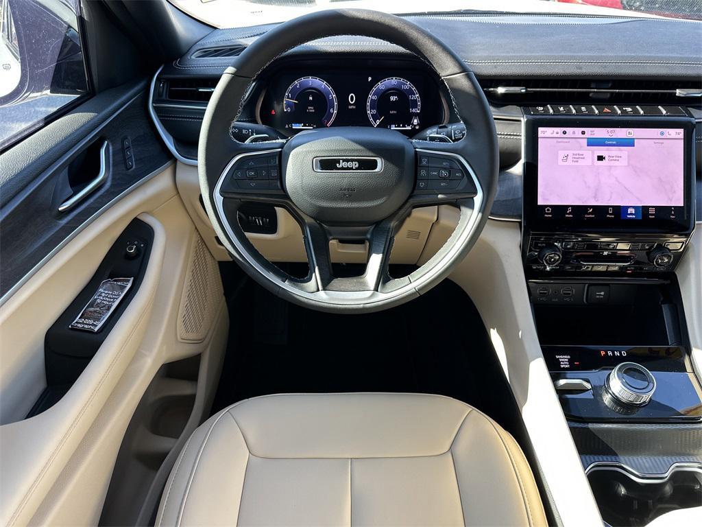 new 2025 Jeep Grand Cherokee L car, priced at $46,525