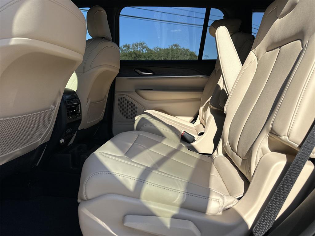 new 2025 Jeep Grand Cherokee L car, priced at $46,525