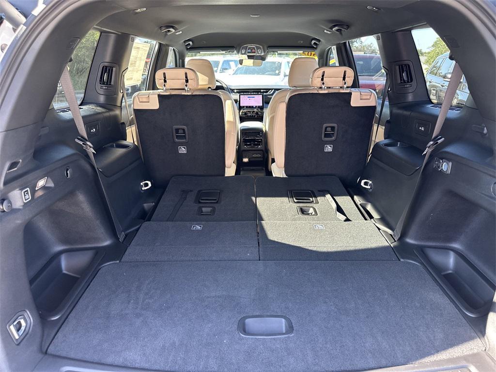 new 2025 Jeep Grand Cherokee L car, priced at $46,525