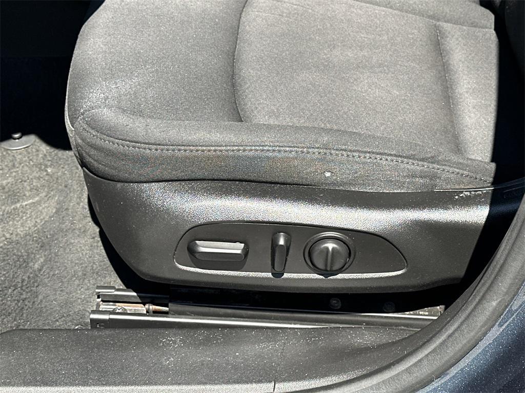 used 2020 Chevrolet Malibu car, priced at $11,991