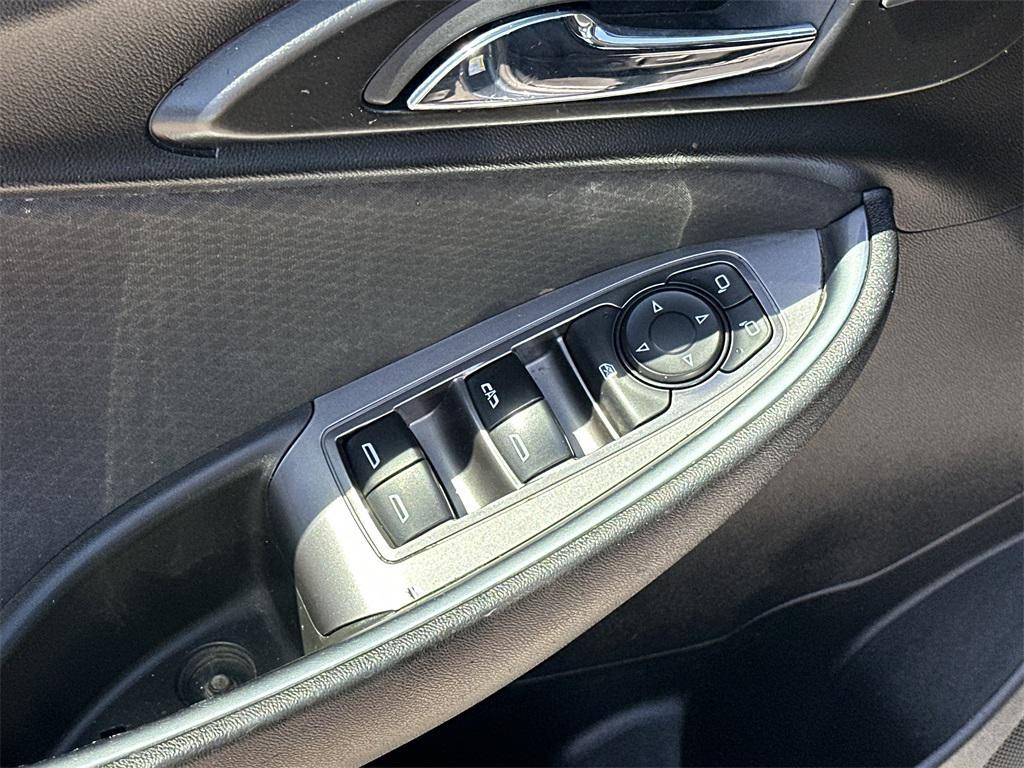 used 2020 Chevrolet Malibu car, priced at $11,991