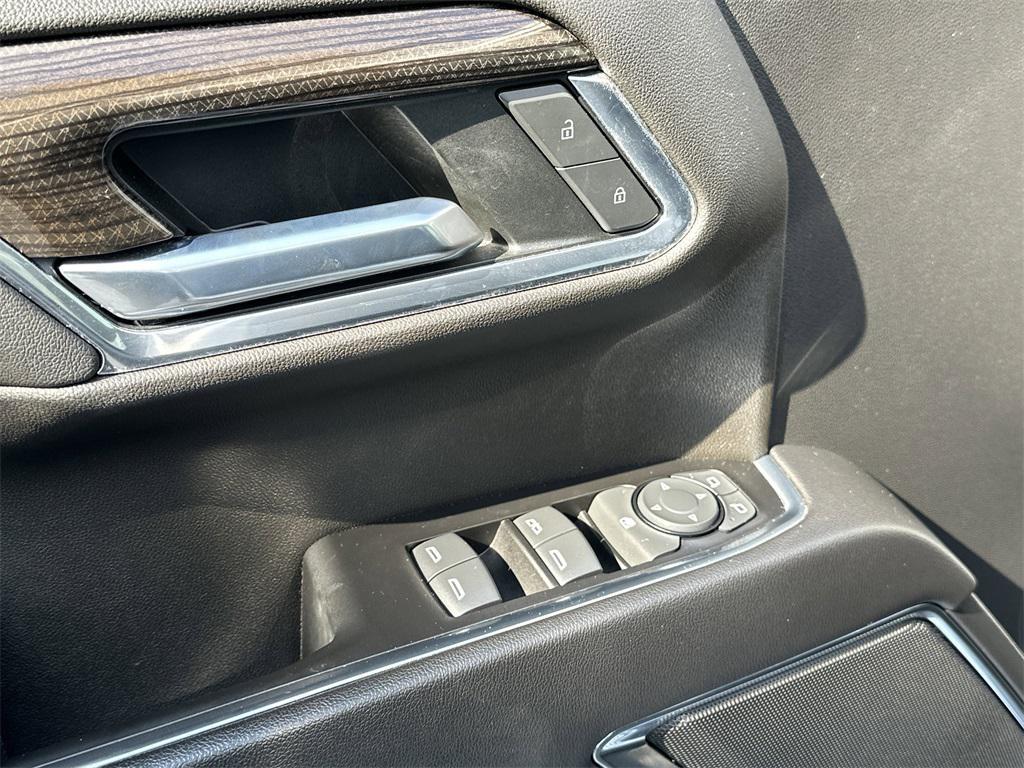 used 2022 Chevrolet Silverado 1500 car, priced at $41,991