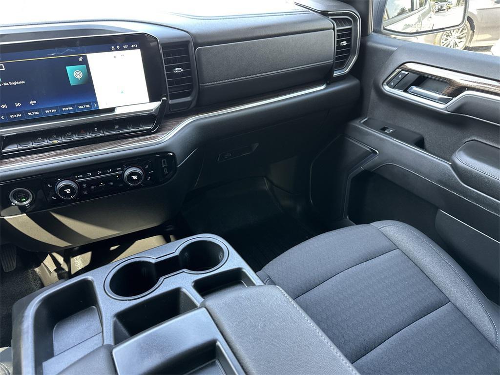 used 2022 Chevrolet Silverado 1500 car, priced at $41,991