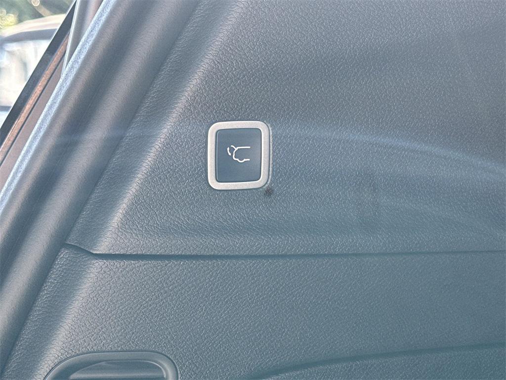new 2026 Chrysler Pacifica car, priced at $41,573