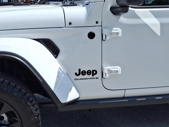 new 2025 Jeep Gladiator car, priced at $40,956