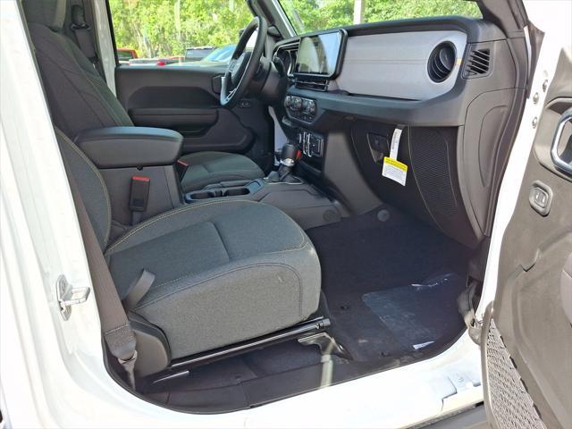 new 2025 Jeep Gladiator car, priced at $40,956