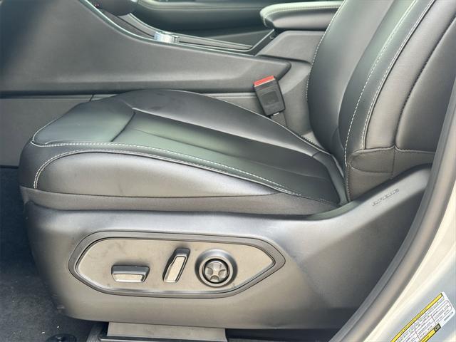 new 2025 Jeep Grand Cherokee L car, priced at $42,654