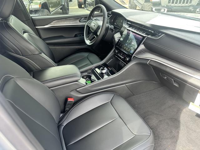 new 2025 Jeep Grand Cherokee L car, priced at $42,654