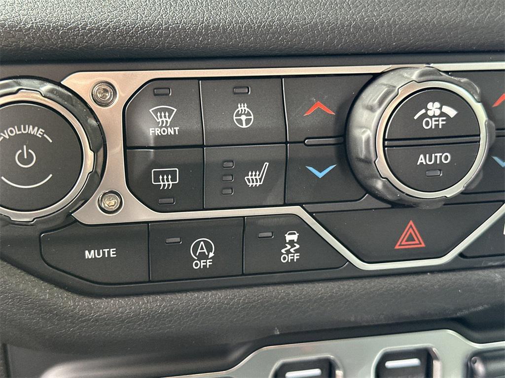 new 2026 Jeep Wrangler car, priced at $46,666