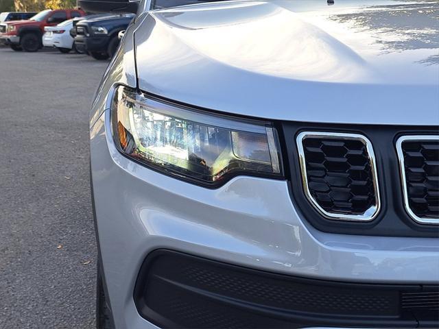 new 2025 Jeep Compass car, priced at $28,090