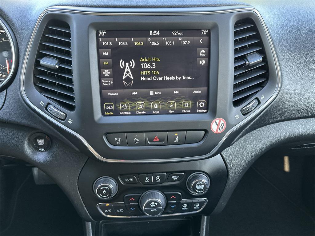 used 2023 Jeep Cherokee car, priced at $22,991