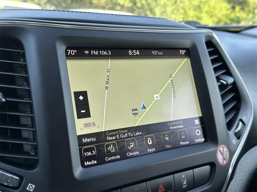 used 2023 Jeep Cherokee car, priced at $22,991