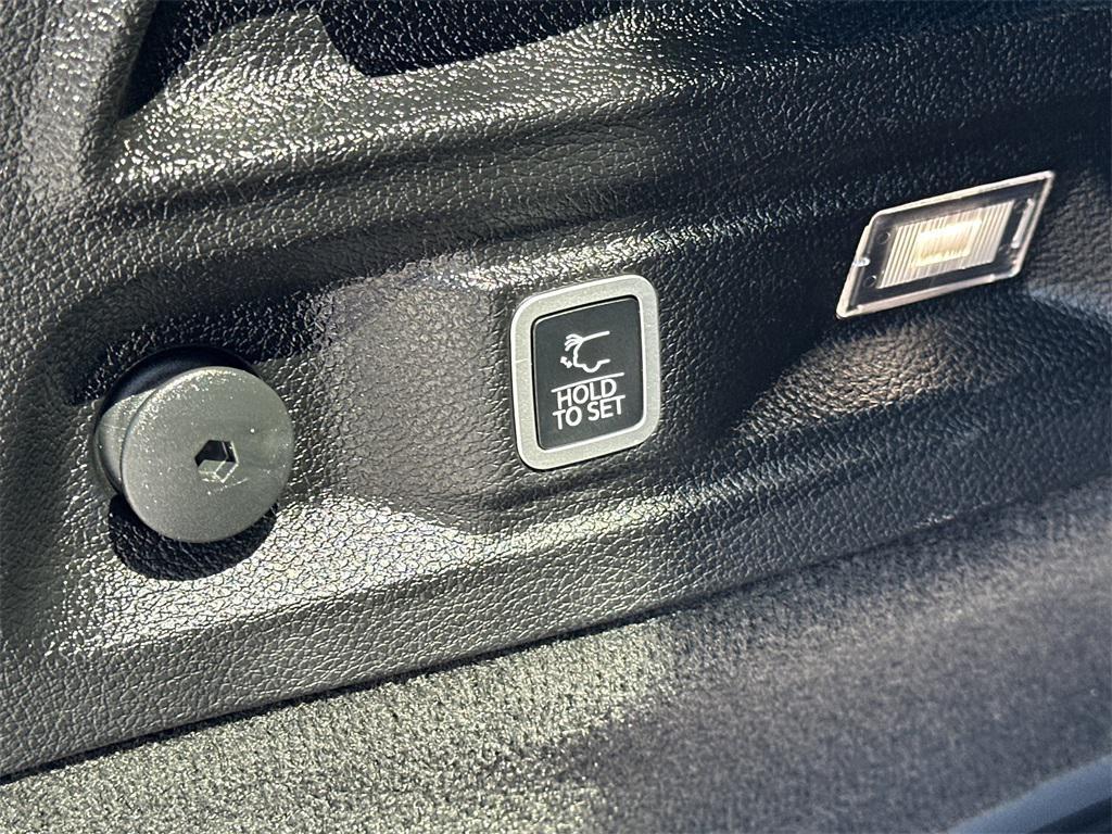 used 2021 Jeep Grand Cherokee L car, priced at $39,991