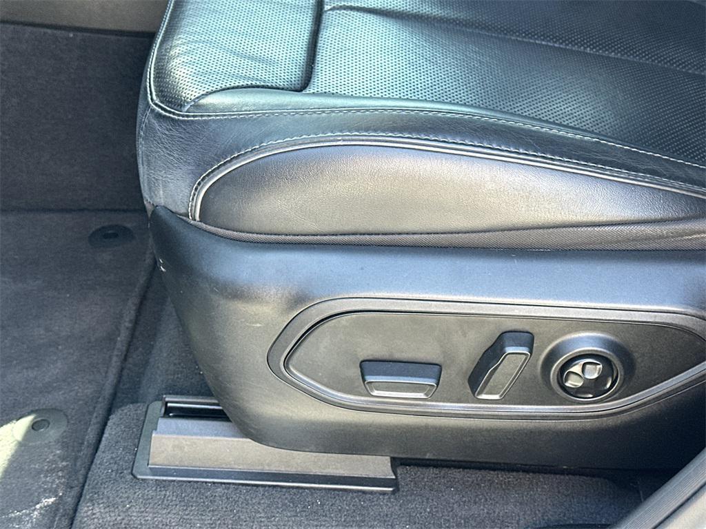 used 2021 Jeep Grand Cherokee L car, priced at $39,991