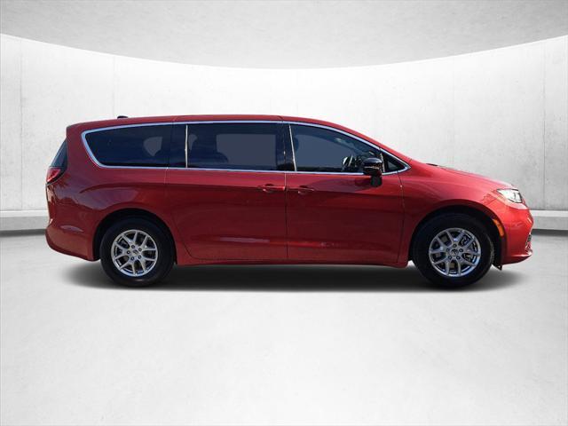 new 2025 Chrysler Pacifica car, priced at $42,920