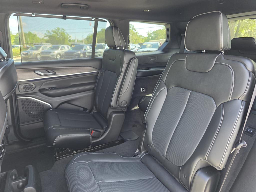 new 2025 Jeep Grand Cherokee L car, priced at $59,183