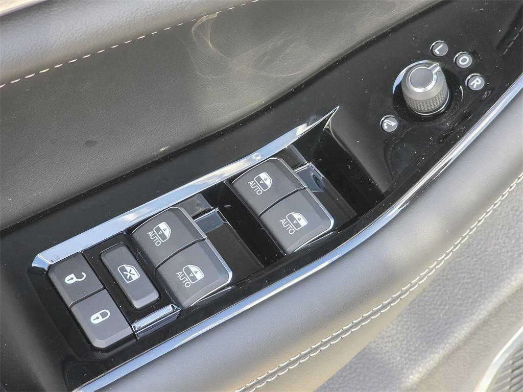 new 2025 Jeep Grand Cherokee L car, priced at $59,183