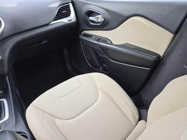 used 2016 Jeep Cherokee car, priced at $10,991