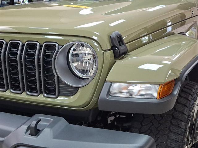 new 2025 Jeep Gladiator car, priced at $39,897