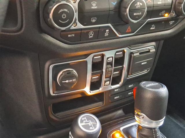 new 2025 Jeep Gladiator car, priced at $39,897