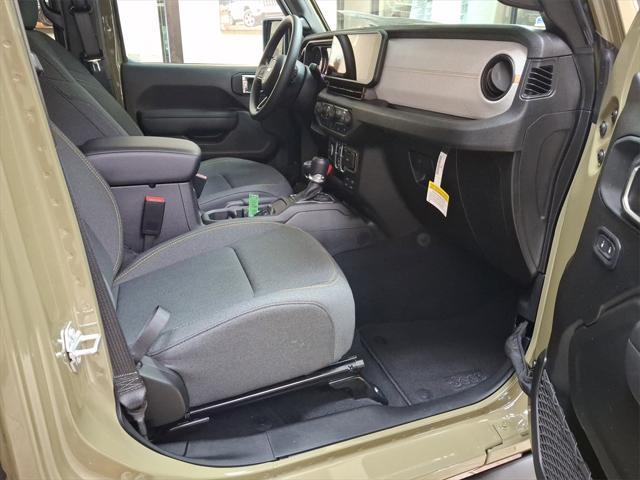 new 2025 Jeep Gladiator car, priced at $39,897