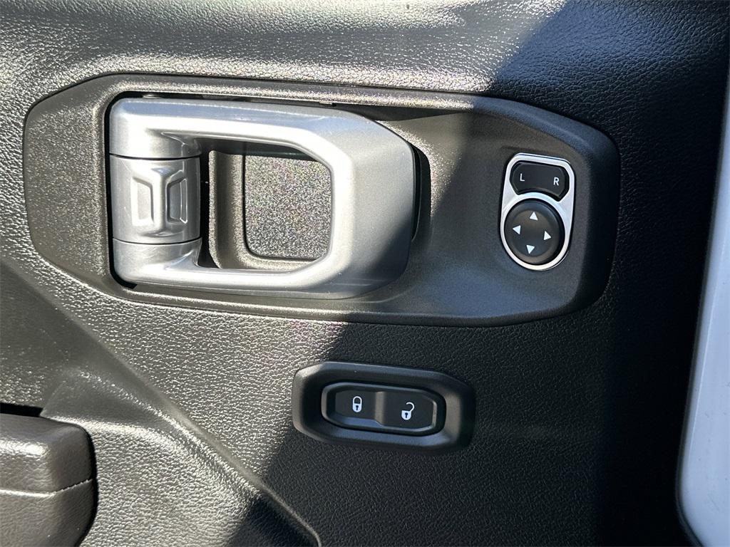 used 2020 Jeep Gladiator car, priced at $33,991