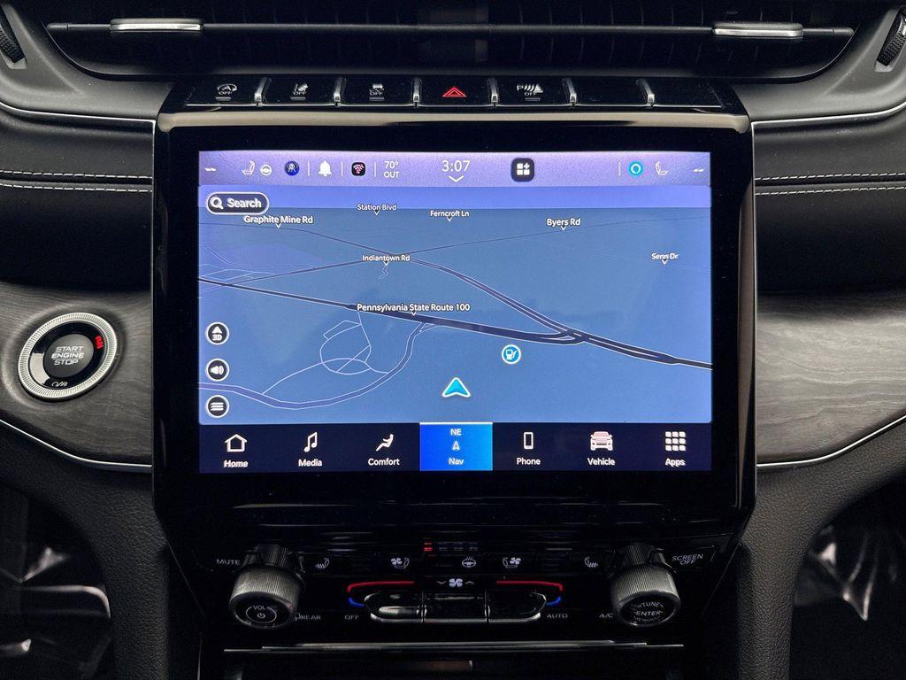 used 2022 Jeep Grand Cherokee car, priced at $35,098