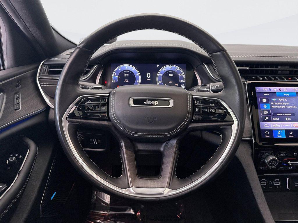 used 2022 Jeep Grand Cherokee car, priced at $35,098