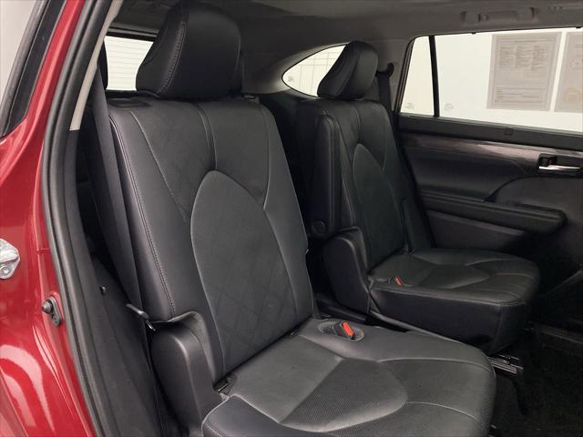 used 2021 Toyota Highlander car, priced at $37,099