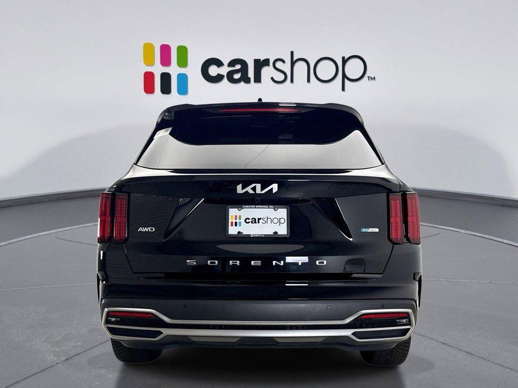 used 2022 Kia Sorento Plug-In Hybrid car, priced at $28,847