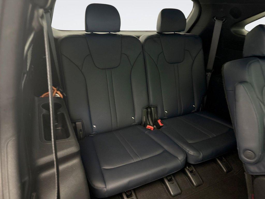 used 2022 Kia Sorento Plug-In Hybrid car, priced at $28,847