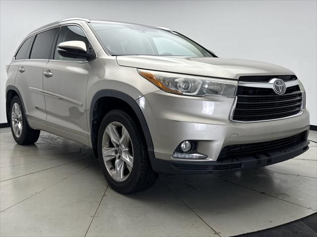 used 2016 Toyota Highlander car, priced at $20,749