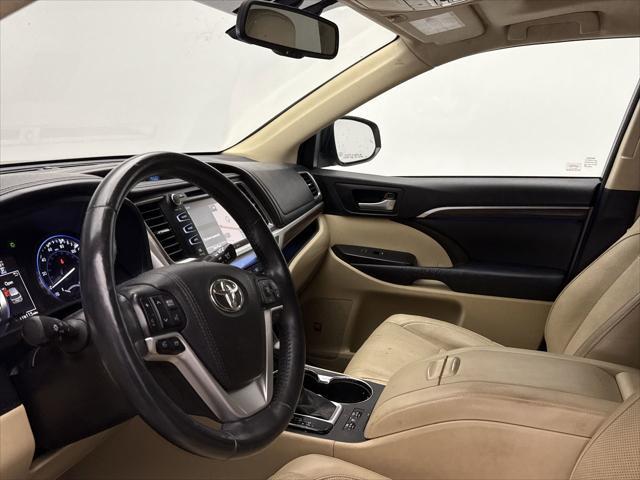 used 2016 Toyota Highlander car, priced at $20,749