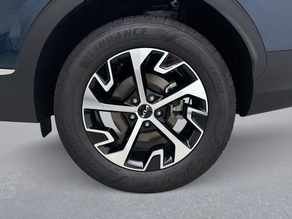 used 2025 Kia Sportage Hybrid car, priced at $31,800