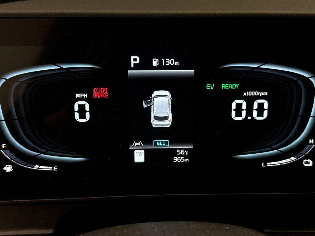used 2025 Kia Sportage Hybrid car, priced at $31,800