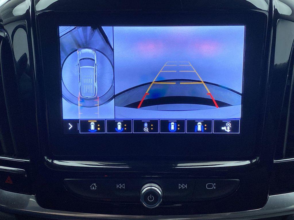 used 2021 Chevrolet Traverse car, priced at $25,349