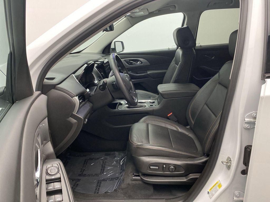 used 2021 Chevrolet Traverse car, priced at $25,349