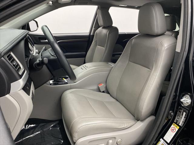 used 2016 Toyota Highlander car, priced at $19,148