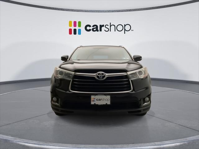 used 2016 Toyota Highlander car, priced at $19,148